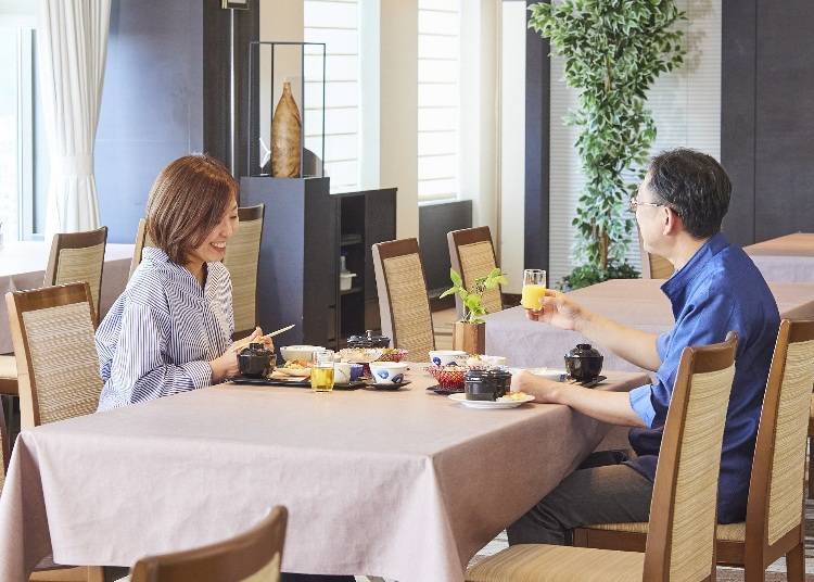 ▲여유로운 분위기의 ‘페가수스’. 창가 좌석은 조망도 즐길 수 있다.