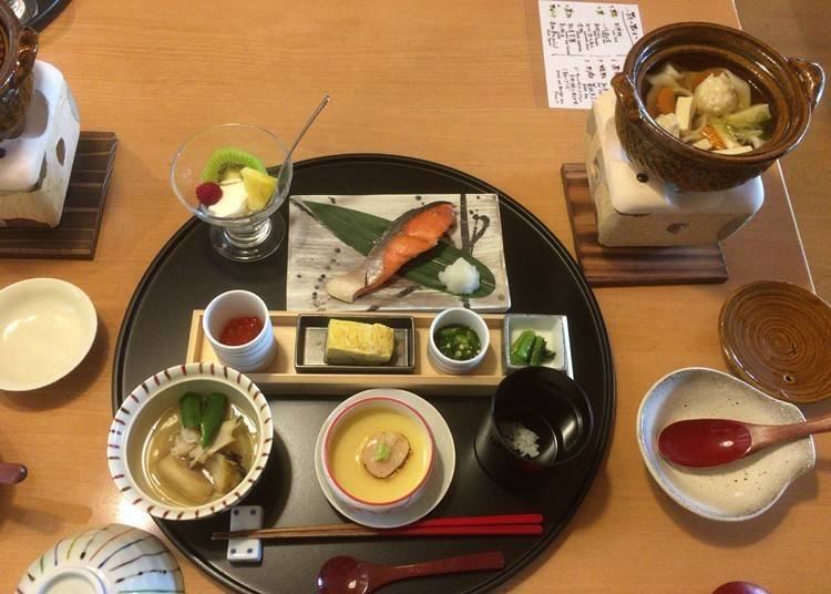 ▲早餐示意圖，烤魚套餐