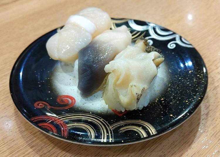 From the front: a trio of shellfish — turban shell, surf clam, and scallop — known as the "North Hokkaido Trio." (Photo courtesy of Toriton)