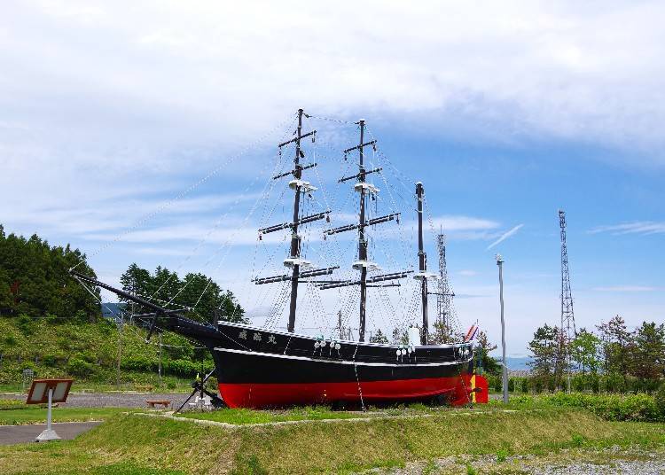 The monument dedicated to the Kanrin Maru.