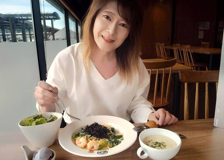 ▲런치 파스타는 수프・샐러드・디저트(아이스크림)에 빡빡 소금빵 1개가 함께 제공됨