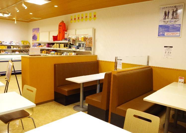 Some branches, like the Nakamichi Store, have an eat-in corner where you can enjoy your freshly made meals!