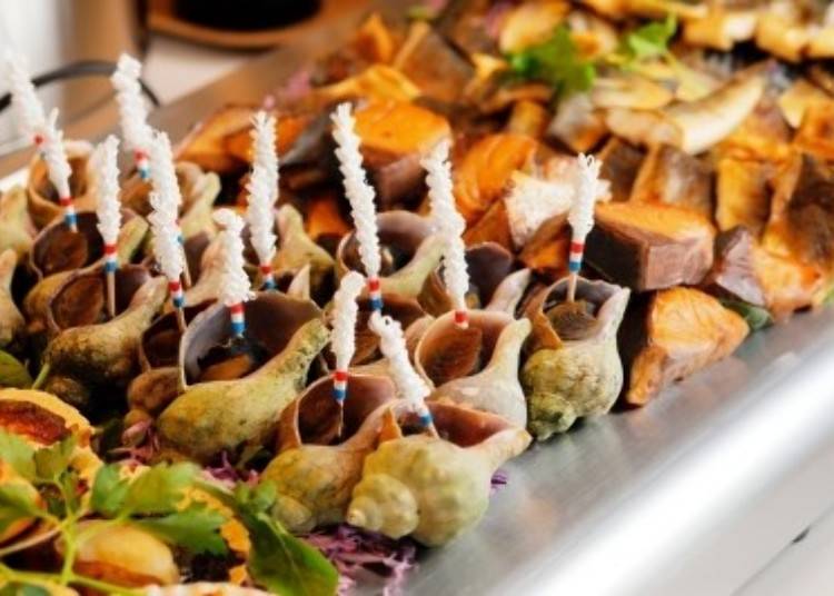 Grilled fish and shellfish are also available.