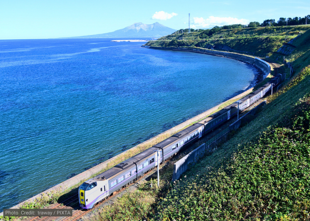 Hokkaido Rail Travel Guide: Why an Overnight Stay in Noboribetsu or Lake Toya Onsen Makes Sense &mdash; Plus Smart Booking Tips