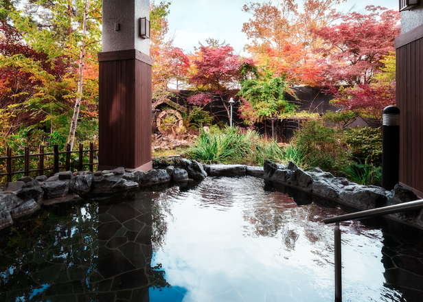 Hokkaido's Finest Stays Announced! Top-Rated Onsens, Hotels, and Villas for 2026