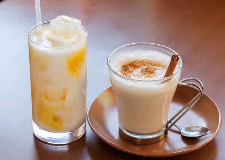 ▲(Left) Mango Lassi (Right) Cinnamon Chai