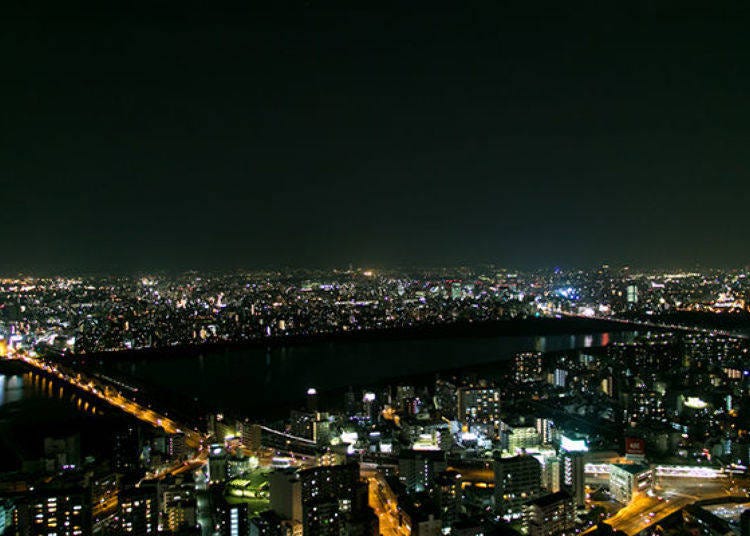 ▲The north side of the Yodo River. It's nice to just watch the lights of the moving cars and trains.