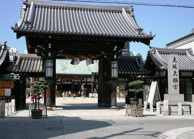 ▲Osaka Tenmangu Shrine was founded after Sugawara no Michizane, the god of the festival, stopped off here on his way to Dazaifu in Kyushu to pray for a safe journey. (Photo courtesy of Osaka Tenmangu Shrine)