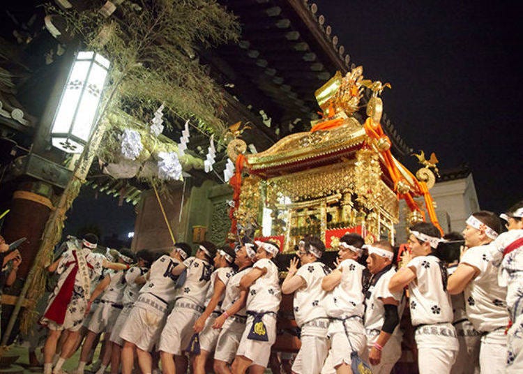 ▲When the funatogyo is over, the procession heads back to the Tenmangu Shrine. <©Osaka Convention & Tourism Bureau)