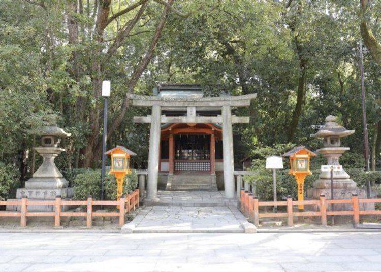 ▲The Eki-jinja is dedicated to Somin Shorai