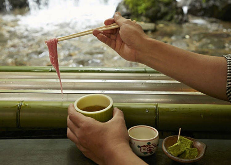 【貴船川床】被潺潺流淌的河川包圍!品嚐京會席與流水麵的夏季時刻