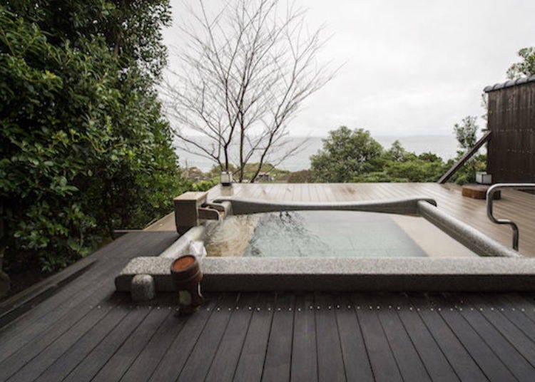▲This is "Sora-no-Shizuku," the outdoor stone bath