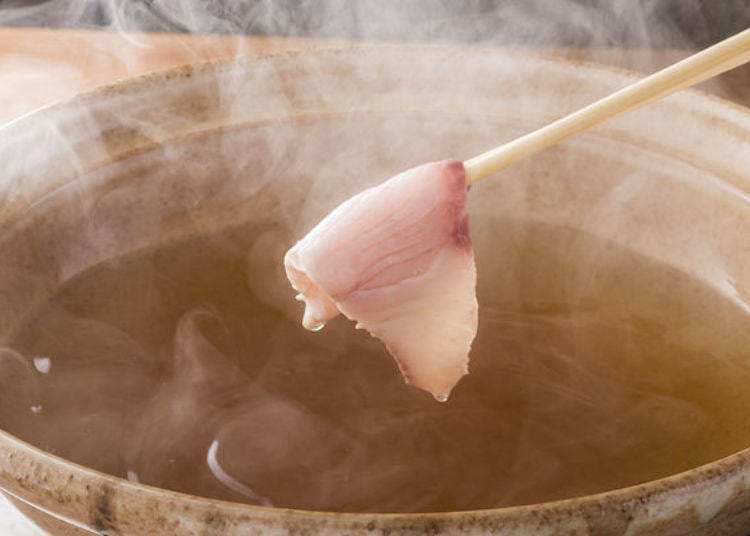 ▲The point is not to cook it for too long in the pot. While the water is slowly boiling, just dip it in a few times.