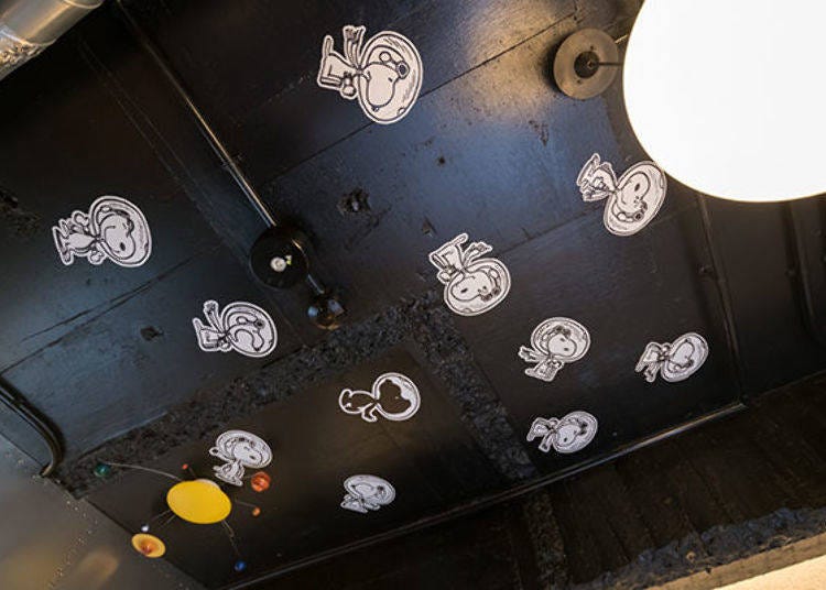 ▲When you lie down on the bed, you can see Snoopy on the ceiling! Will you dream of floating in space together tonight?