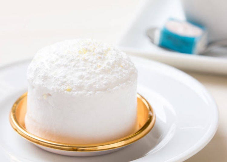 ▲Valencia: Enveloped in fluffy, pure meringue (476 yen, excluding tax)