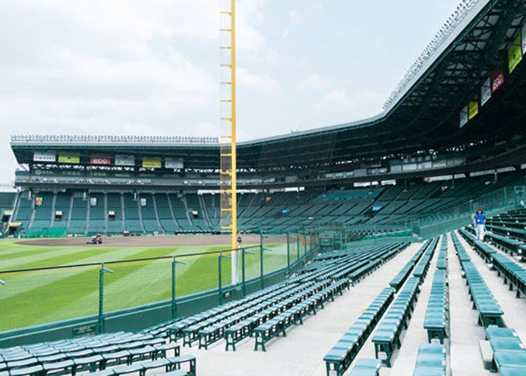 ▲Looking towards the infield. Supporters cheer on players when they stand in the batter’s box