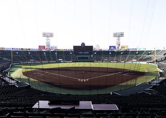 來去棒球聖地 甲子園球場 透過觸摸甲子園的土 接觸獨一無二的歷史