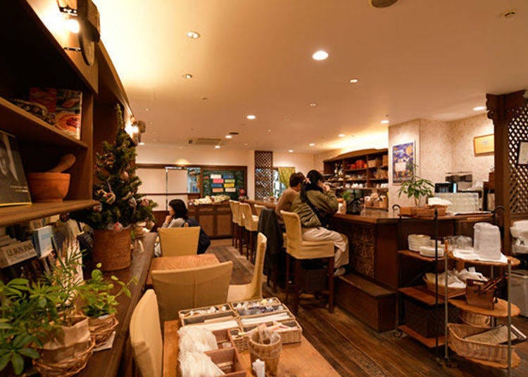 ▲The cafe can seat about 30 people and has a cozy, at-home atmosphere