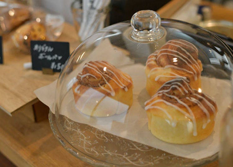 ▲The cinnamon rolls (380 yen) are handmade