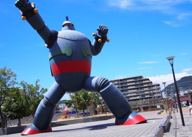 ‘Gigantor’ – An 18m-tall monument dedicated to the Great Hanshin Earthquake of 1995.