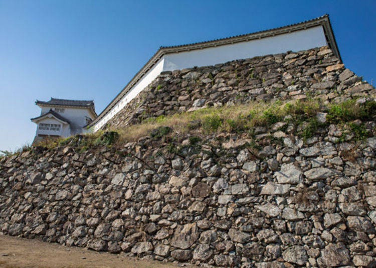 ▲ The "Stone Wall of Kanbei" supposedly built by Kanbei by order of Hideyoshi