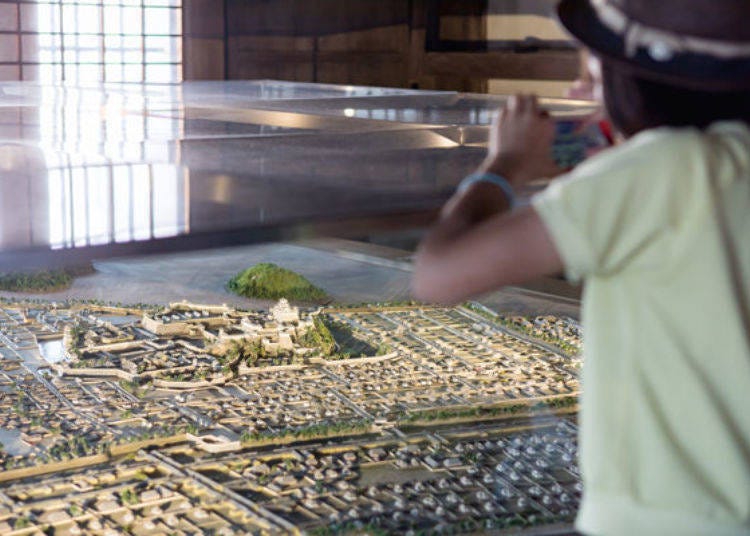 ▲A scale model of what the castle town of Himeji once looked like