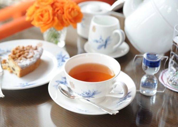 ▲The Tea Lounge offers Ronnefeldt tea or herb tea starting at 1,069 yen and a cake set for 1,663 yen (tax included in both prices). Select a cake of your choice from the Seasonal Western Pasty which varies according to the season.