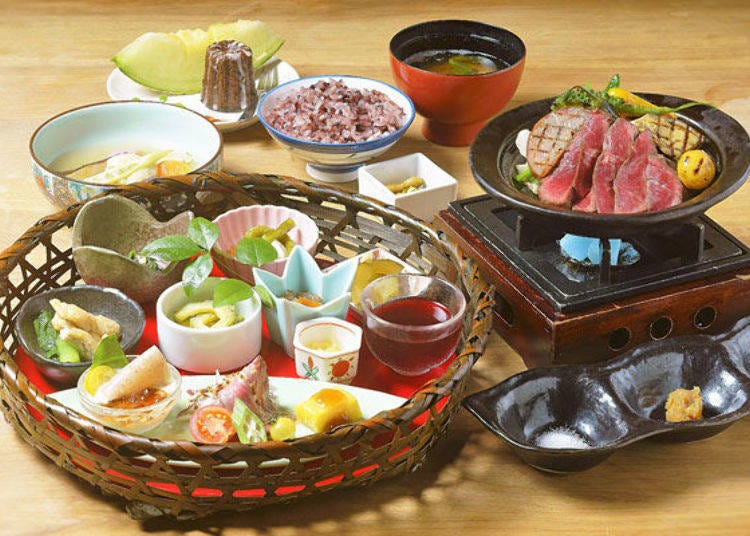 ▲The course consisted of a hanako [flower basket], simmered assorted vegetables, Yamato beef, winter melon in vinegar soy sauce, unpolished rice, Japanese yam in miso soup, a ginger canelé and fruit for dessert, and a drink after the meal (varies depending on the season)