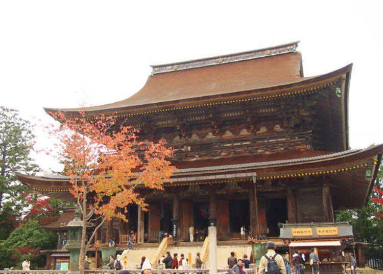▲於室町時代重新建造的藏王堂。為日本指定國寶。