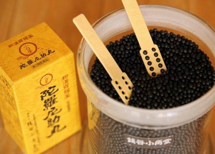 ▲Daranisuke since its inception has come in the shape of small, round pellets that are easy to drink and today is primarily sold as Daranisukegan, as shown in the photo. A box of 12 packets (30 pellets per package) costs 540 yen (including tax)