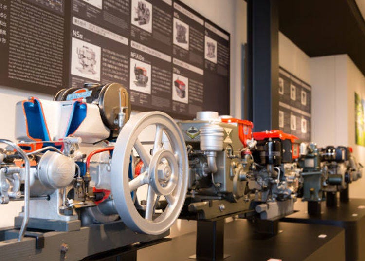 ▲An exhibition of past engine models on the second floor. A section for engine enthusiasts!