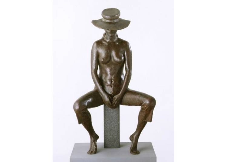▲彫刻家佐藤忠良的代表作「帽子・夏」。因為佐藤忠良是首位在法國「國立羅丹美術館」開個展的日本人而因此出名（照片提供：佐川美術館）