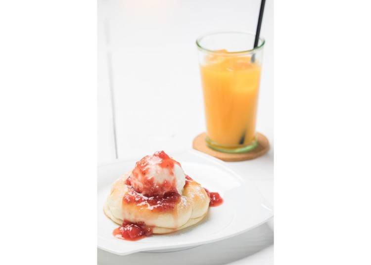 ▲The Shirahama Boule (Mihama strawberries and vanilla ice cream) (600 yen, including tax)