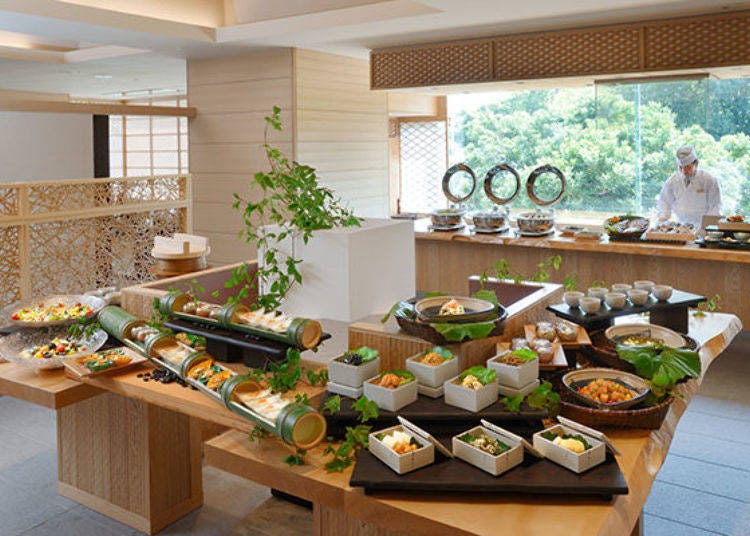 ▲早餐是度假Buffe,位於飯店內的「餐廳里海」,可以同時嚐到日式和西式料理