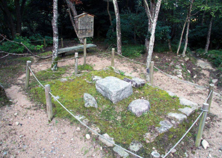▲ This is the stone Go board that is said to have been loved by Hideyoshi
