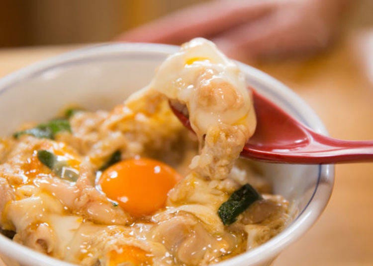 ▲ The egg is fluffy and the chicken plump. Once you dig in to this dish you can’t stop.