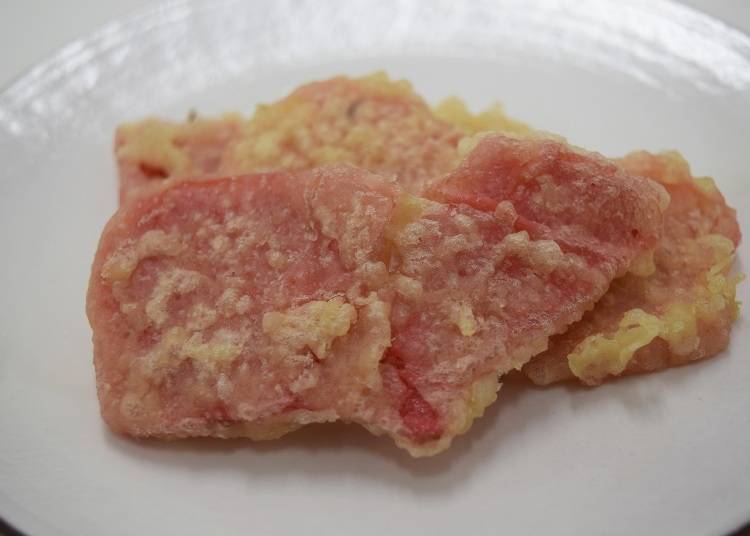 7. Benishouga-no-Tempura: The addictingly delicious sour taste of 'pickled red ginger tempura'