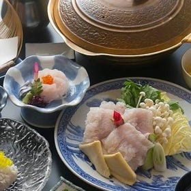 Tennen Fugu Mitsutomi Premium Fugu Cuisine
Image: KLOOK