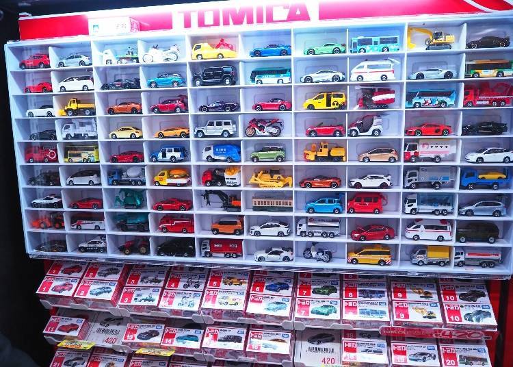 “Tomica” cars are hugely popular all around the world! (420 yen and up, plus tax)