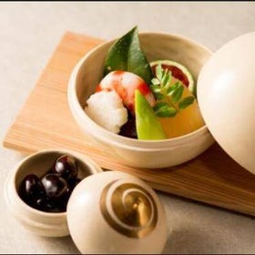 Gion Kawakami - Michelin 1-star kaiseki 
Image: KLOOK