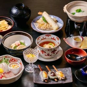 Kameya Honke - Traditional tofu skin kaiseki cuisine
Image: KLOOK