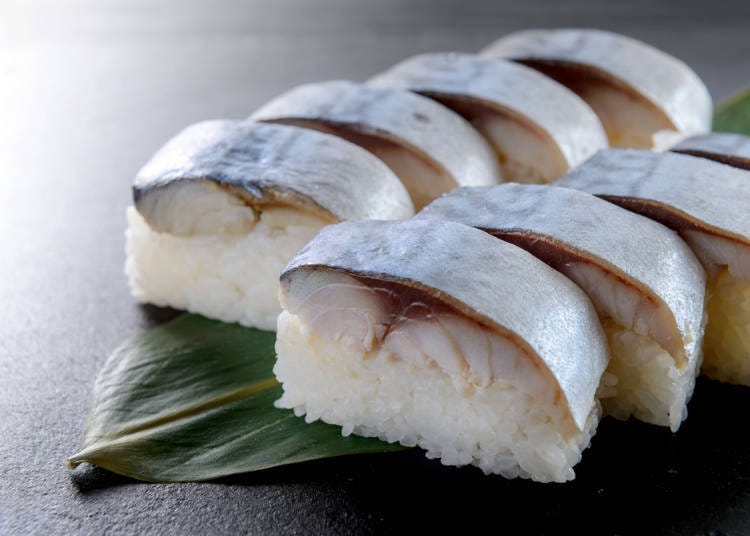 4. 厚片鯖魚和醋飯完美搭配的鯖魚壽司