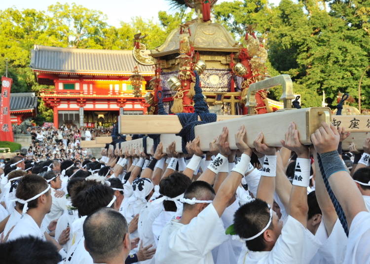 （写真提供:三若神輿会）