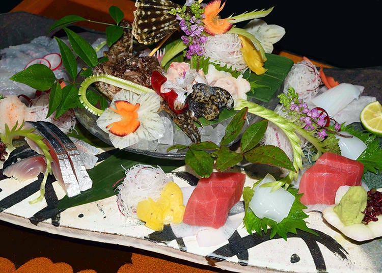 Photo shows an assortment of three otsukuri (2,500 yen, without tax)