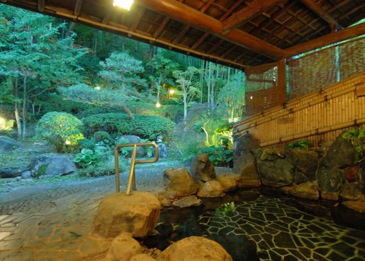 4. Taketori-tei Maruyama: Enjoy a private onsen soak right in your ryokan room!