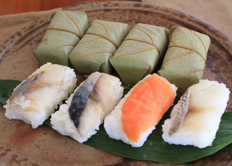 가키노하즈시(감잎 초밥)는 나라의 대표적인 음식