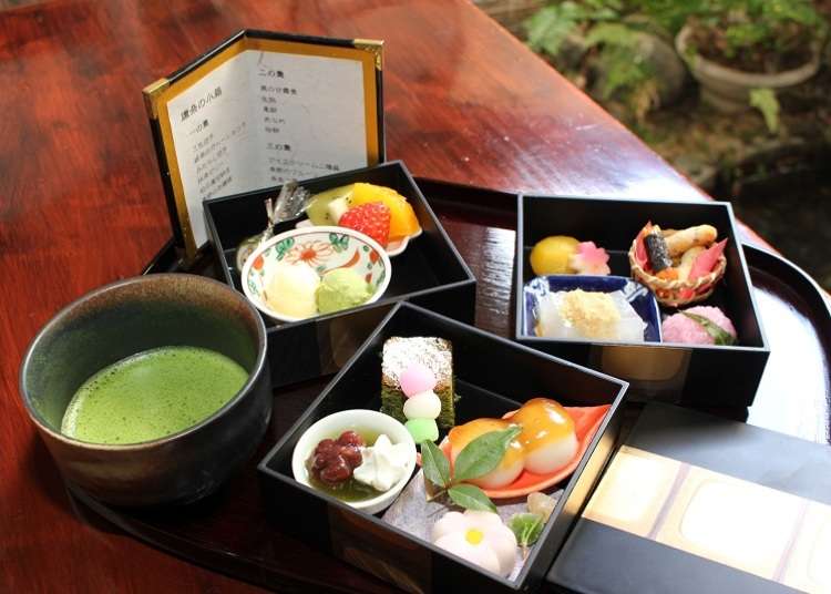 スイーツの宝石箱や 和菓子のお重に利き酒 インスタ映え多数の ならまち 観光 Live Japan 日本の旅行 観光 体験ガイド