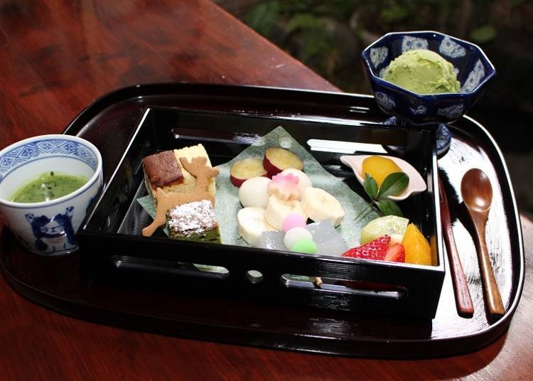 Matcha chocolate fondue, 1,100 yen (tax included)