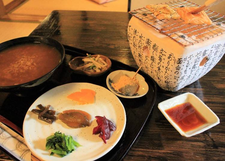 奈良ゆかりの料理やスイーツを楽しむ