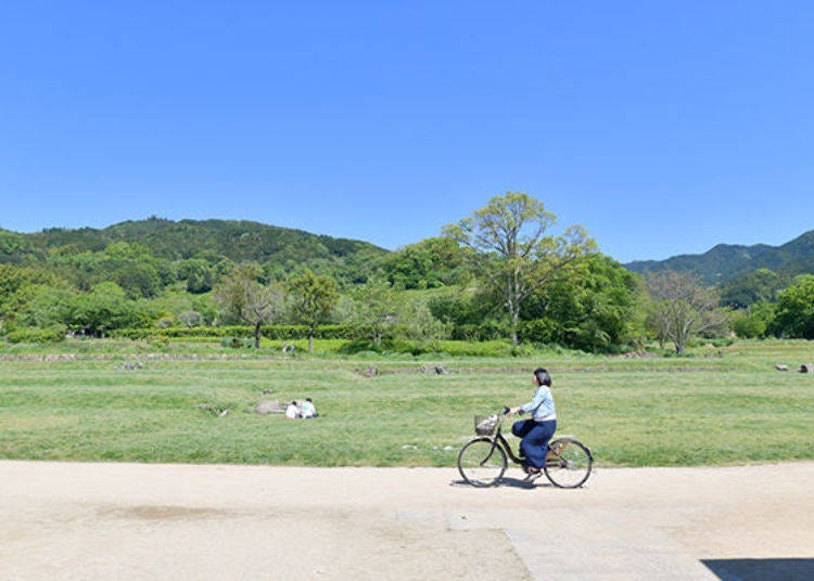 ▲The green landscape and breezy weather around Ishibutai was refreshing